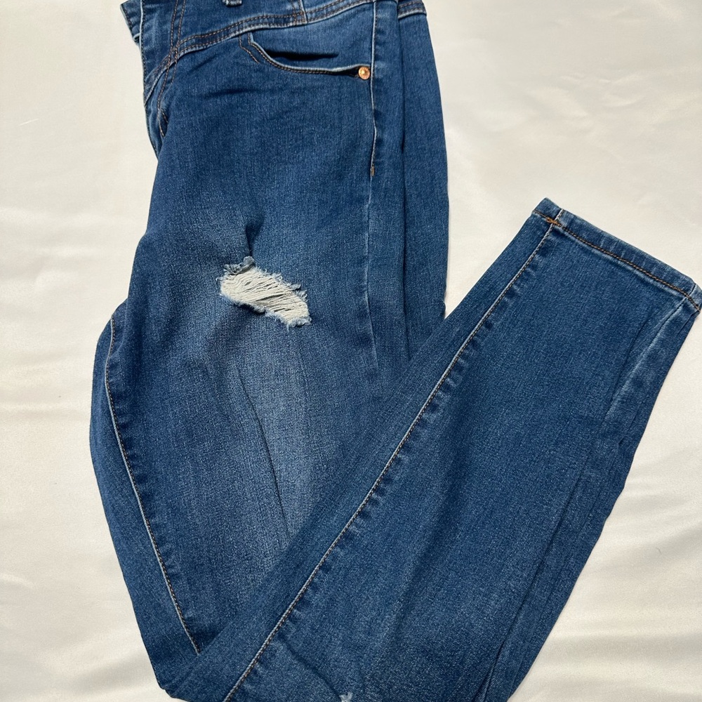 Guess Women's Distressed Blue Skinny Jeans - Picture 8 of 8